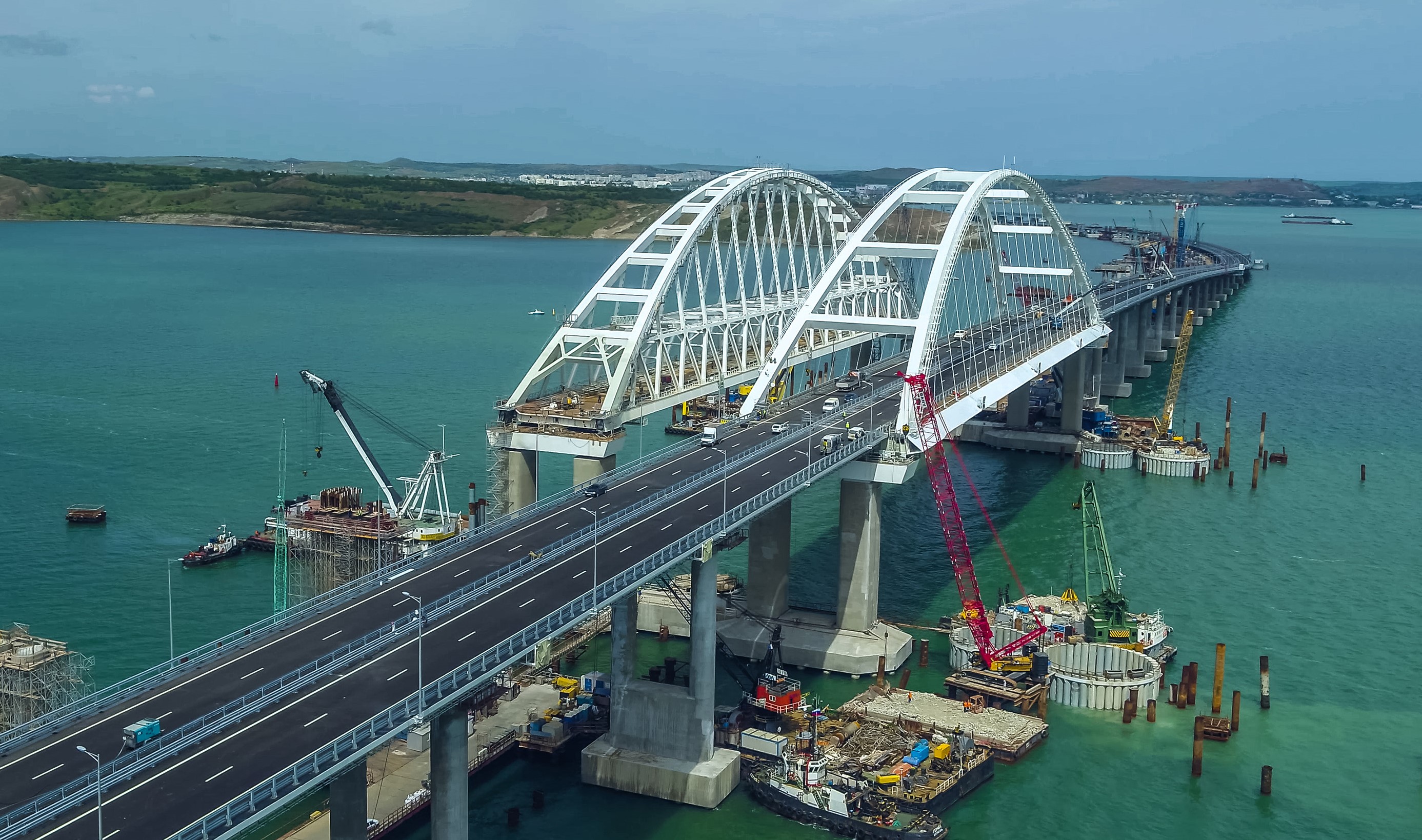 Крымский мост в полной безопасности