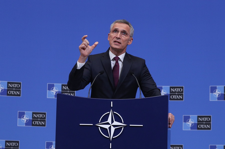 Члены НАТО наращивают военные расходы, но до цели еще далеко