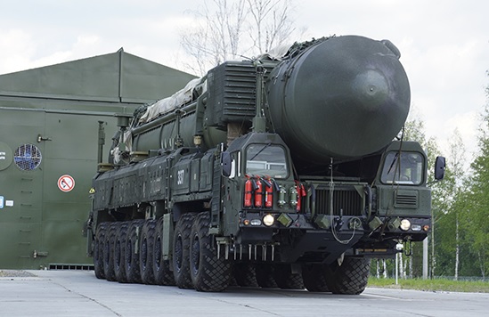 Россия второй год кряду снижает расходы на оборону