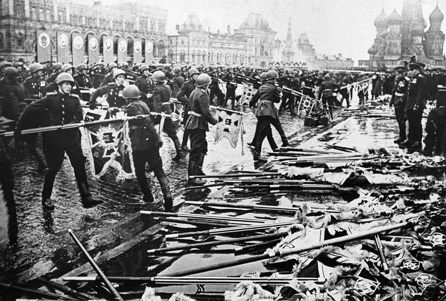 Сохранить историческую правду. Политики бьются за мифы о Второй мировой войне