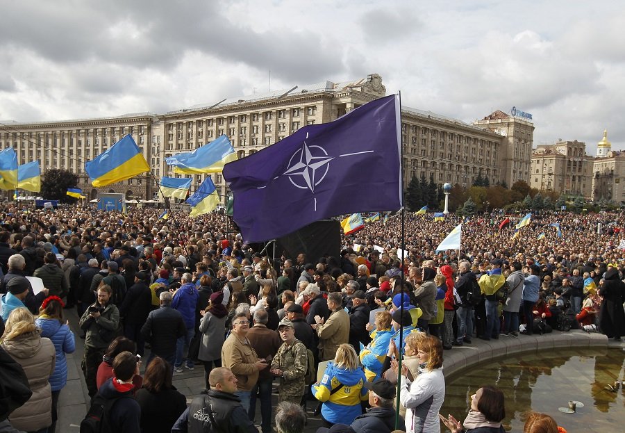 Страсти «по-украински» - на Западе не могут взять ответственность за воинственную страну