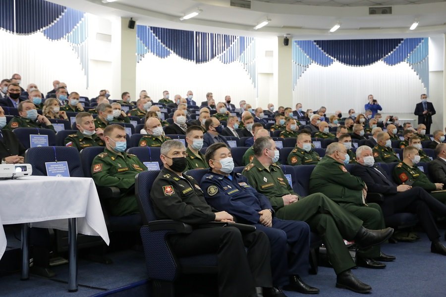 Призывную кампанию и мобилизационную подготовку обсудили на сборах в Красноярске