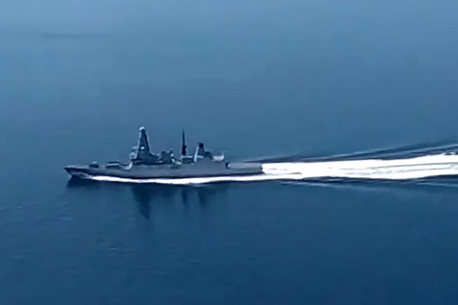 Зловещий оскал провокации: HMS Defender в территориальных водах России