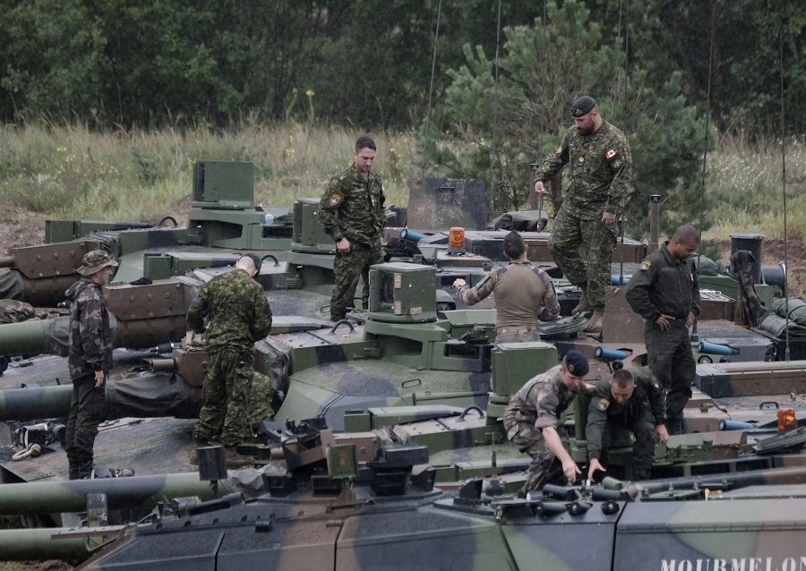 Если завтра война? НАТО бряцает оружием у российских границ