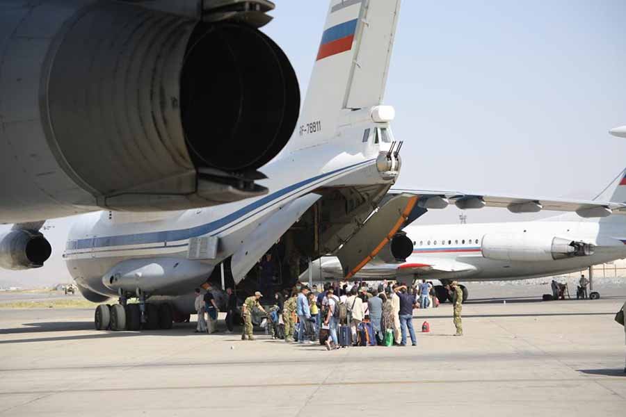 Рейс на Кабул: российские военные вернулись в Афган