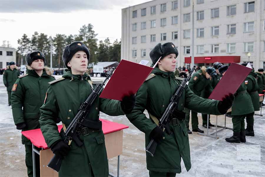 Торжественно присягаю