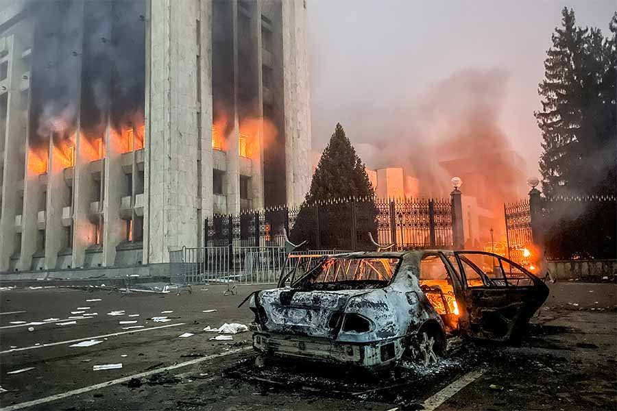 Казахстан в огне: о причине конфликта и роли миротворцев ОДКБ