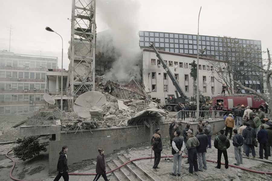Бомбардировки НАТО Югославии: день памяти и новые угрозы для Балкан