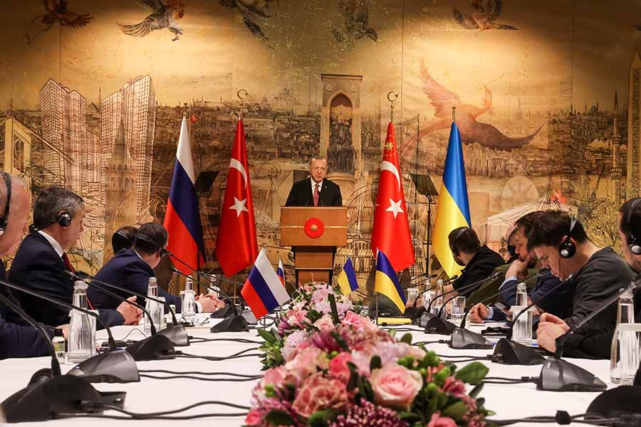 Встреча в Стамбуле: очередной раунд переговоров России и Украины