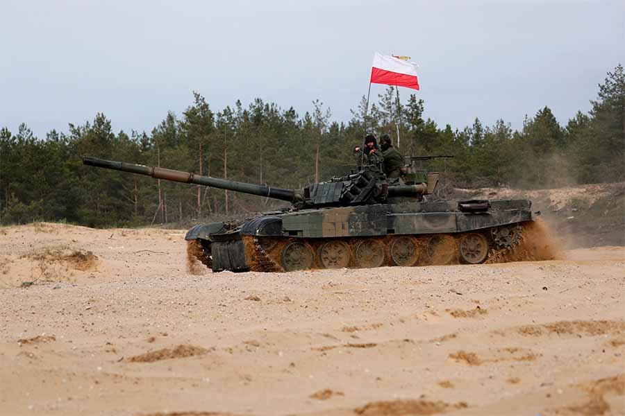 Польша отдала все свое вооружение Украине, а собственную армию будет вооружать в «секонд-хенд»