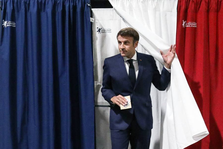 На парламентских выборах во Франции победил президент…России