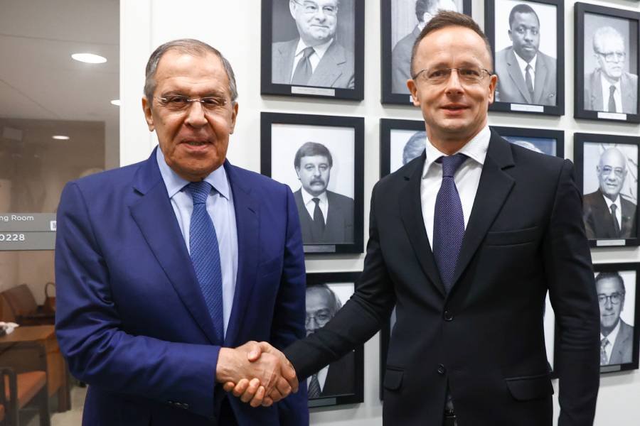 Венгрия пытается остановить НАТО от войны с Россией