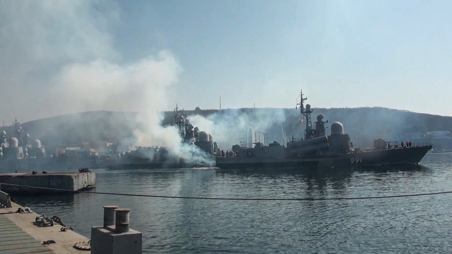 Россия размещает атомные подводные лодки под прикрытием дымовой завесы