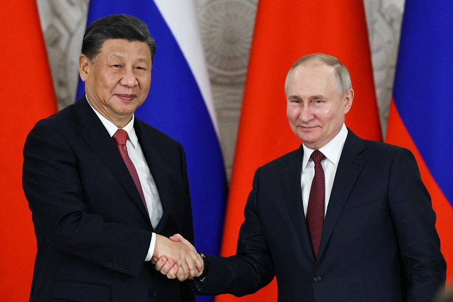 Ключевые союзники США движутся в сторону России и Китая
