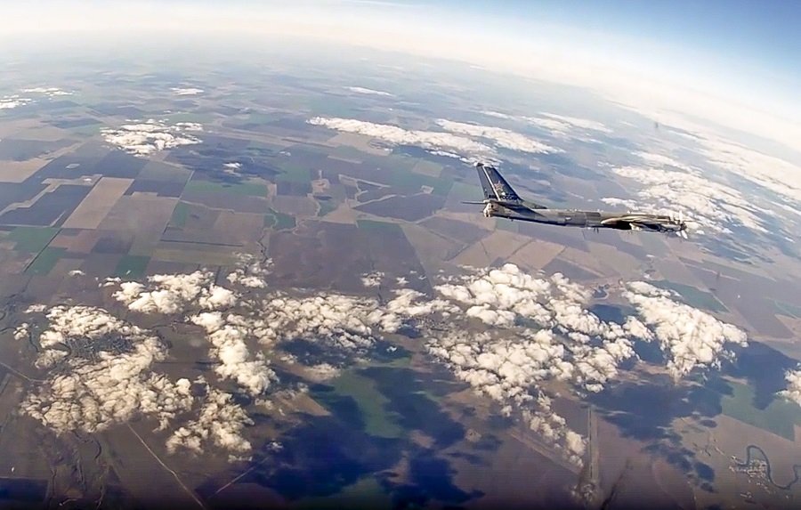ВКС РФ модернизировали бомбардировщики Ту-95 четырьмя дополнительными подкрыльевыми пилонами