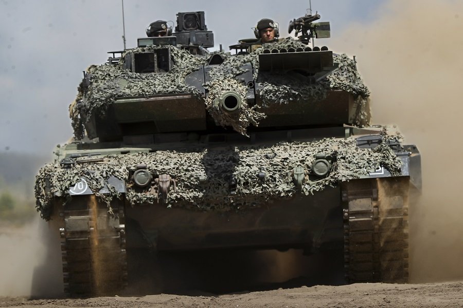 Украинские танки «Леопард» преодолеют 600 километров на ремонт