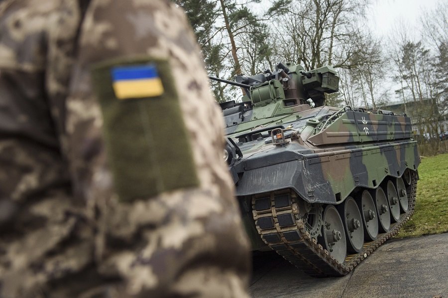 Берлин отказывается от критически важной военной помощи Украине