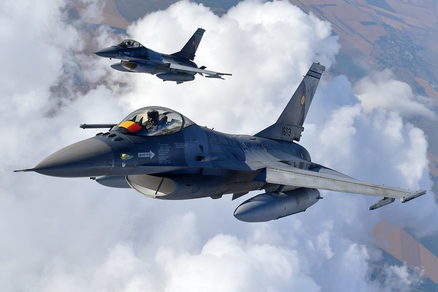 Переброска F-16 на Украину — театр, направленный на то, чтобы заставить Россию сесть за стол переговоров