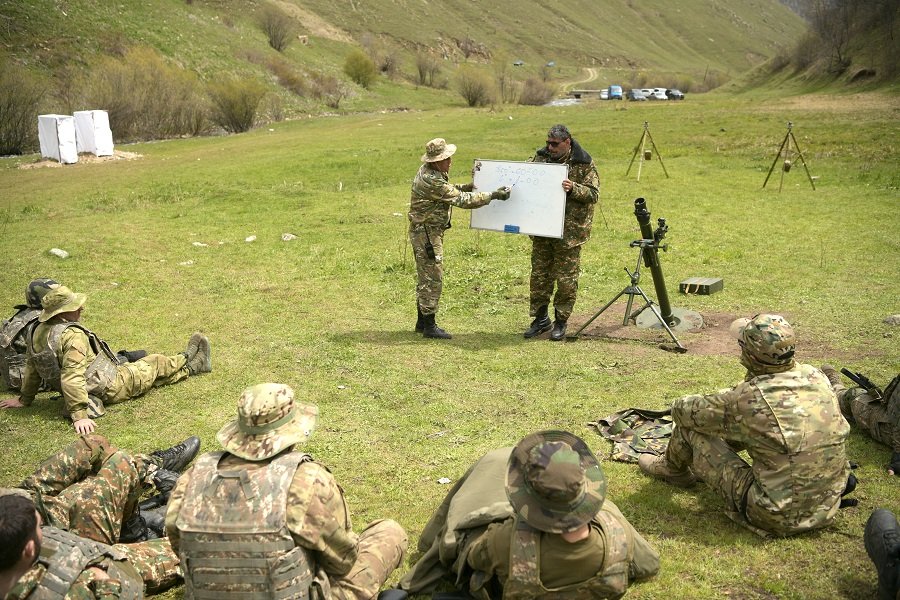 Запад приглашает Армению вступить в НАТО
