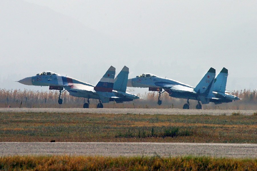 Россия усилит авиабазу Кант в Кыргызстане