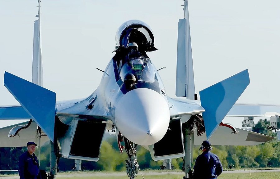 ВВС России получили новый улучшенный Су-30СМ2 и партию Як-130