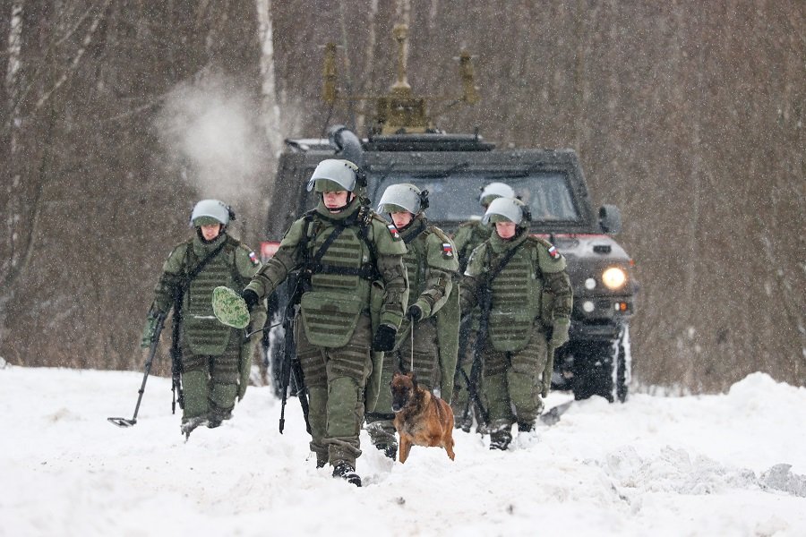 Безупречная выучка и большое мужество: военные инженеры отмечают профессиональный праздник