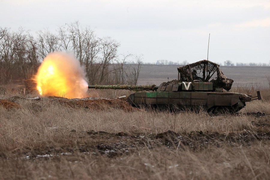 Российский «летающий танк» Т-80БВМ превосходит ОБТ «Леопард-2» в конфликте на Украине