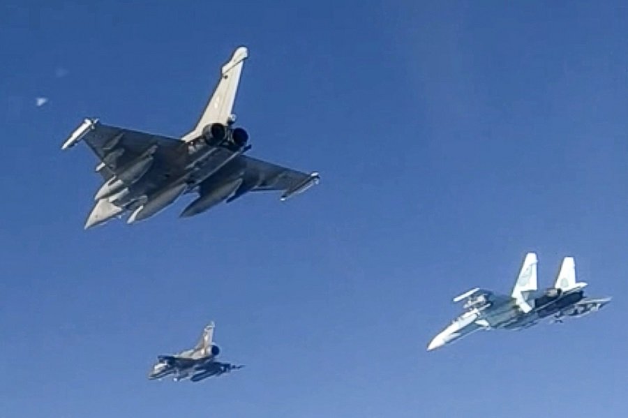 Су-27 остаются стражами границ России