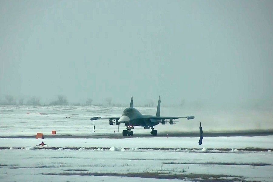 Каждый российский Су-34 использует для выполнения задания по 4 планирующие бомбы ФАБ-500